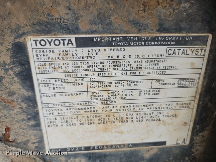 image for item LM9059 1990 Toyota  pickup truck