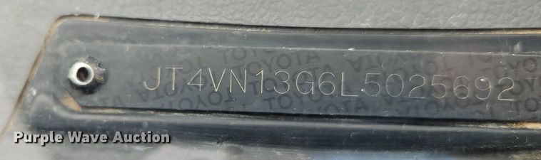 image for item LM9059 1990 Toyota  pickup truck