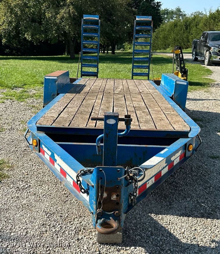 image for item LP9997 2015 Towmaster  equipment trailer