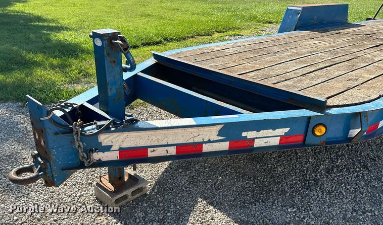 image for item LP9997 2015 Towmaster  equipment trailer