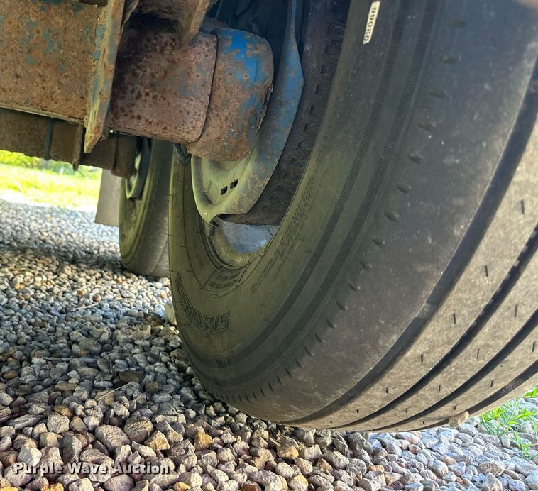 image for item LP9997 2015 Towmaster  equipment trailer