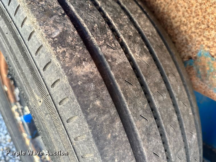 image for item LP9997 2015 Towmaster  equipment trailer