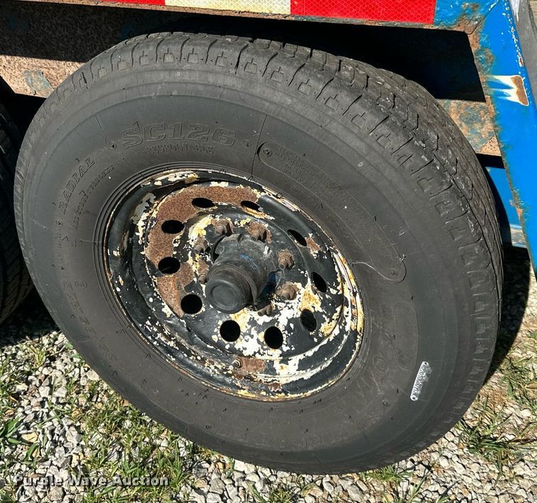 image for item LP9997 2015 Towmaster  equipment trailer