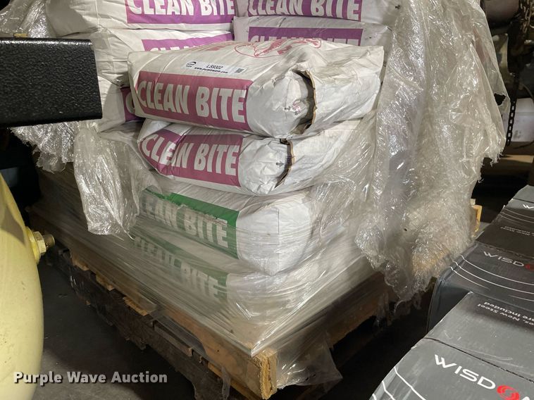 image for item LS9302 Approximately 48 bags of Clean Bite abrasive media