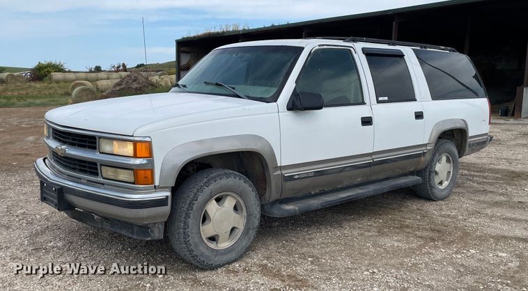 image for item LS9322 1998 Chevrolet Suburban 1500  SUV