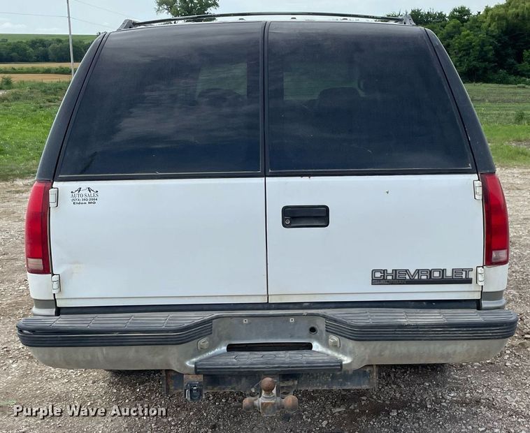 image for item LS9322 1998 Chevrolet Suburban 1500  SUV