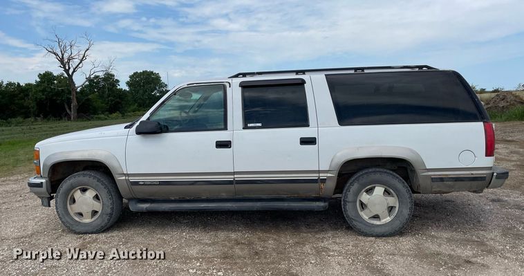 image for item LS9322 1998 Chevrolet Suburban 1500  SUV