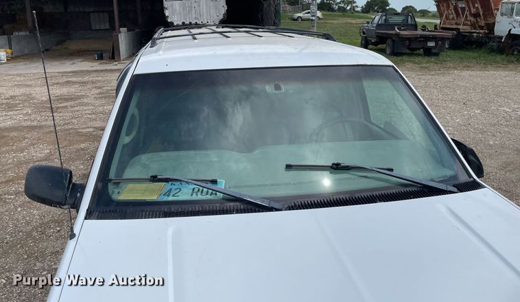 image for item LS9322 1998 Chevrolet Suburban 1500  SUV