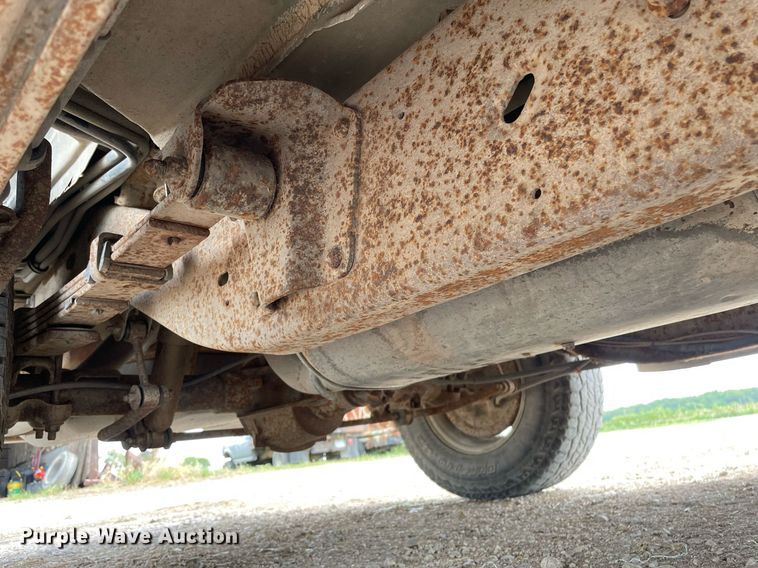 image for item LS9322 1998 Chevrolet Suburban 1500  SUV