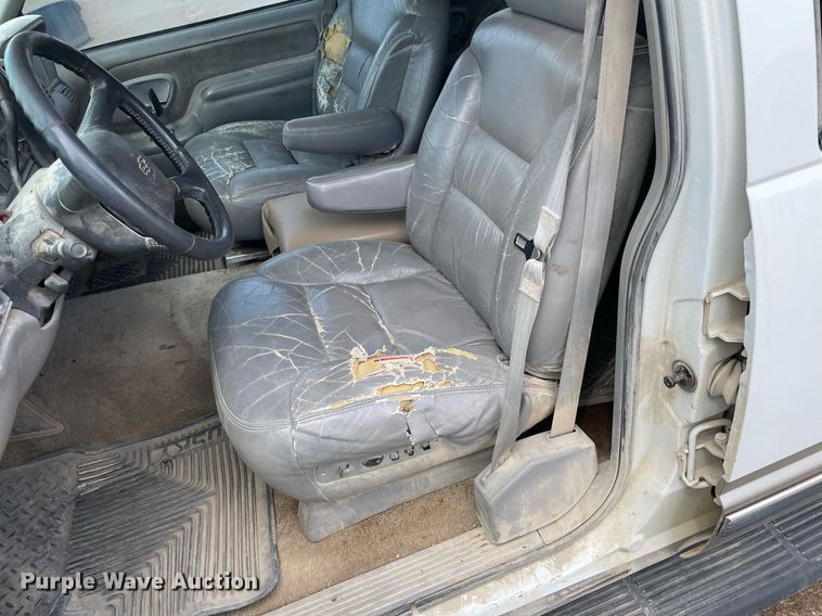 image for item LS9322 1998 Chevrolet Suburban 1500  SUV