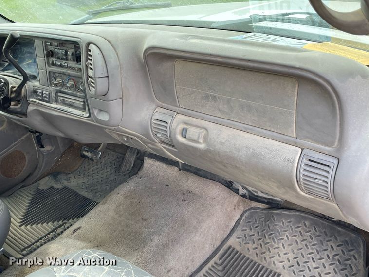 image for item LS9322 1998 Chevrolet Suburban 1500  SUV