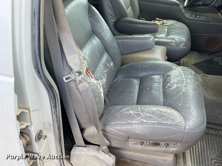 image for item LS9322 1998 Chevrolet Suburban 1500  SUV