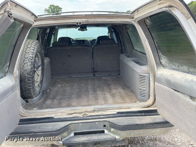 image for item LS9322 1998 Chevrolet Suburban 1500  SUV
