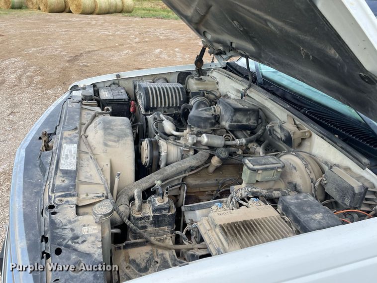 image for item LS9322 1998 Chevrolet Suburban 1500  SUV