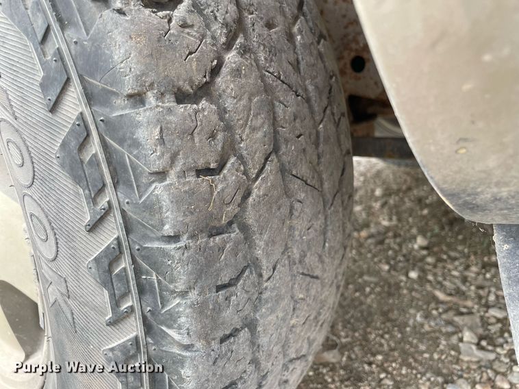 image for item LS9322 1998 Chevrolet Suburban 1500  SUV