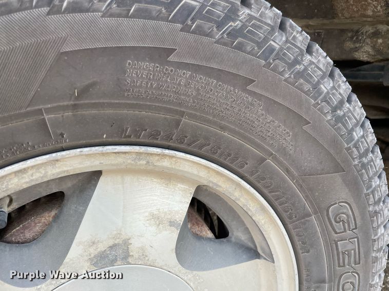 image for item LS9322 1998 Chevrolet Suburban 1500  SUV