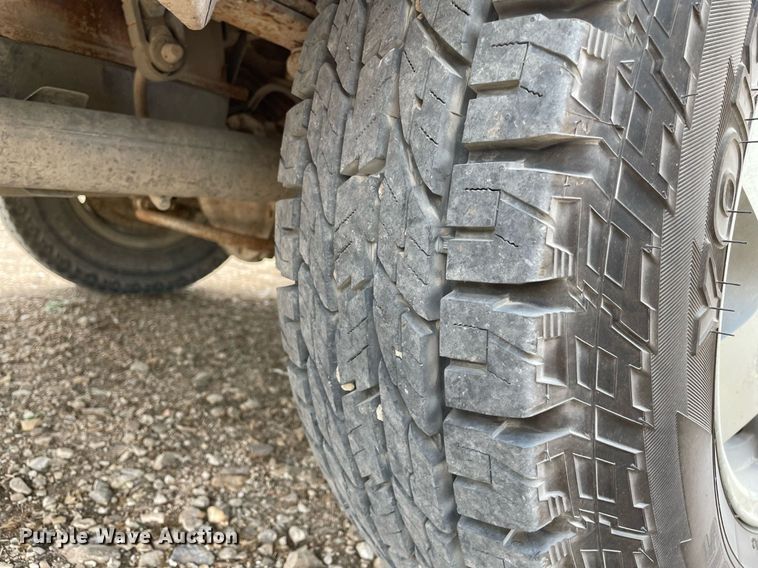 image for item LS9322 1998 Chevrolet Suburban 1500  SUV