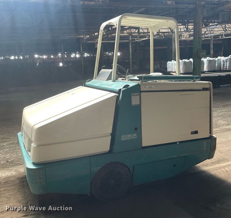 image for item LS9335 Tennant 355  sweeper