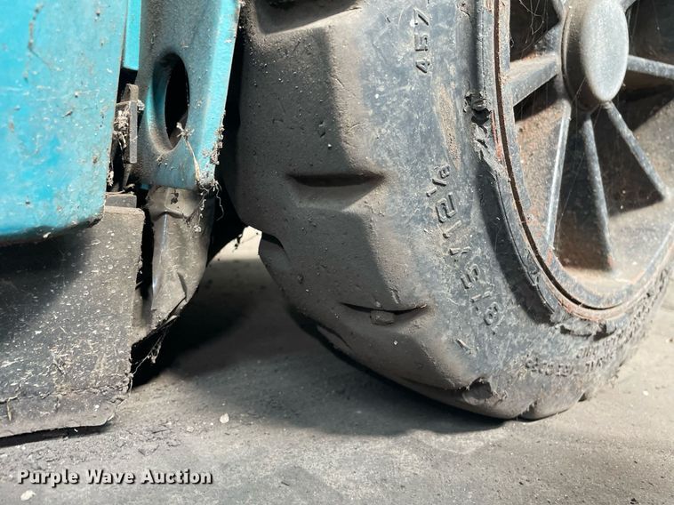 image for item LS9335 Tennant 355  sweeper