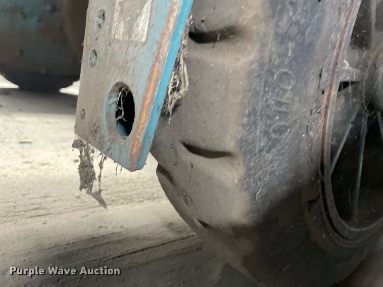 image for item LS9335 Tennant 355  sweeper