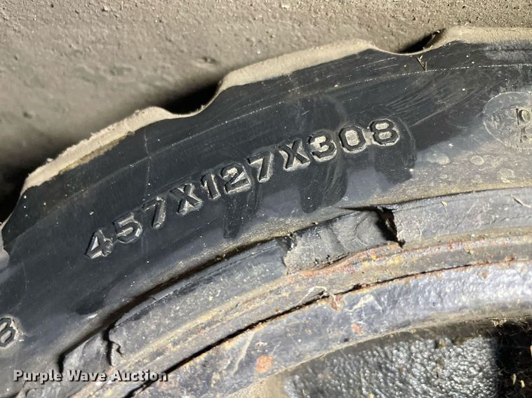 image for item LS9335 Tennant 355  sweeper