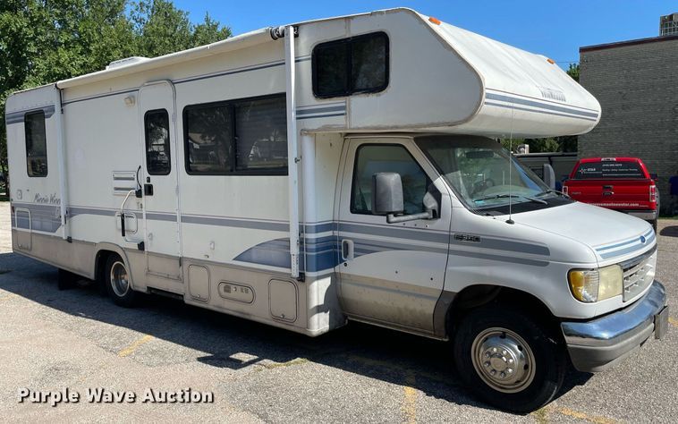 image for item LS9340 1995 Winnebago Minnie Winnie  RV