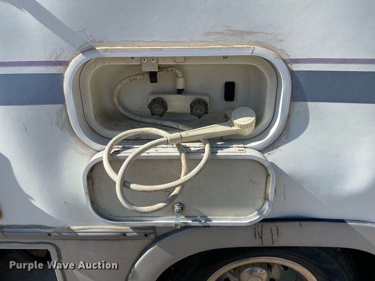 image for item LS9340 1995 Winnebago Minnie Winnie  RV