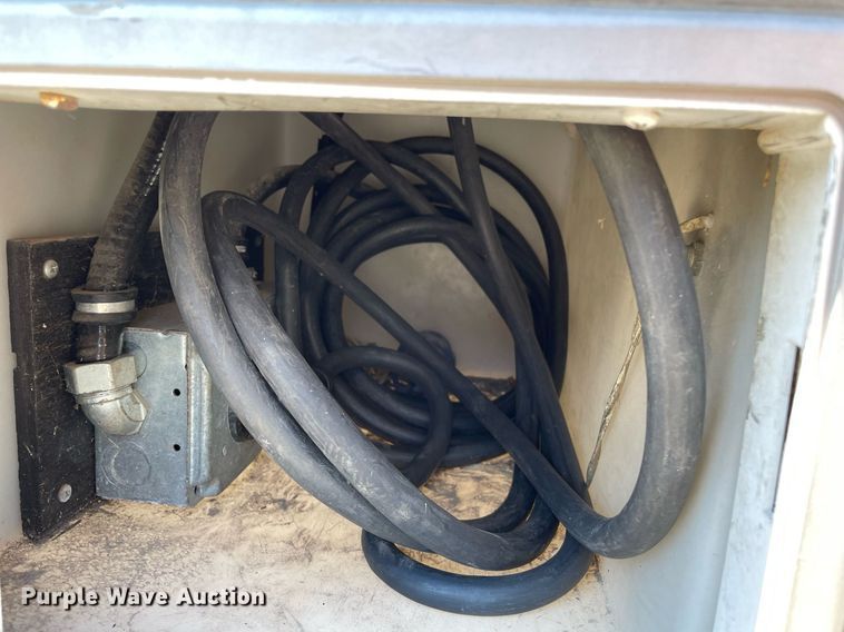 image for item LS9340 1995 Winnebago Minnie Winnie  RV