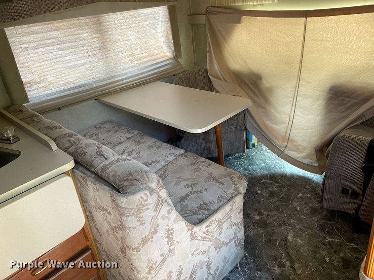 image for item LS9340 1995 Winnebago Minnie Winnie  RV