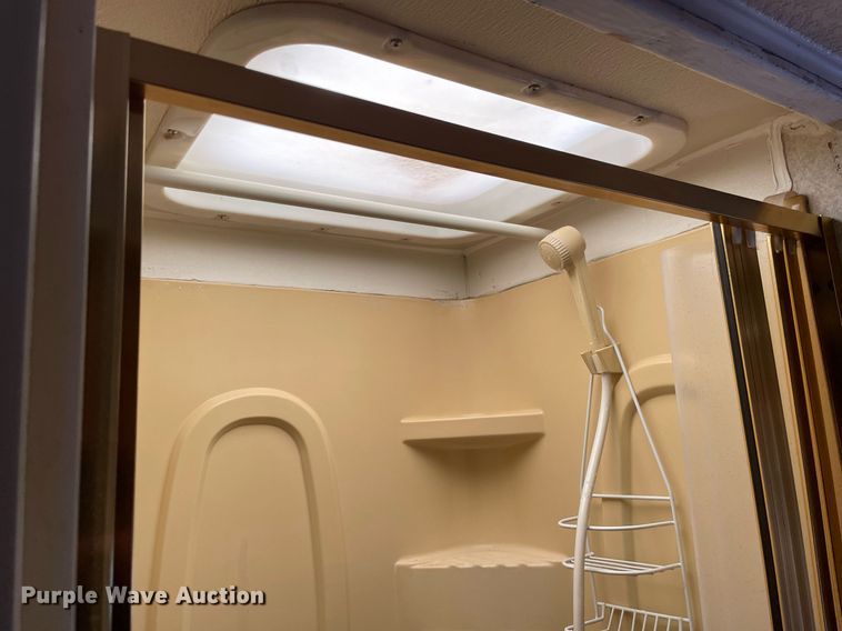 image for item LS9340 1995 Winnebago Minnie Winnie  RV