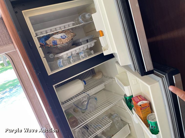 image for item LS9340 1995 Winnebago Minnie Winnie  RV