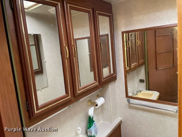 image for item LS9340 1995 Winnebago Minnie Winnie  RV