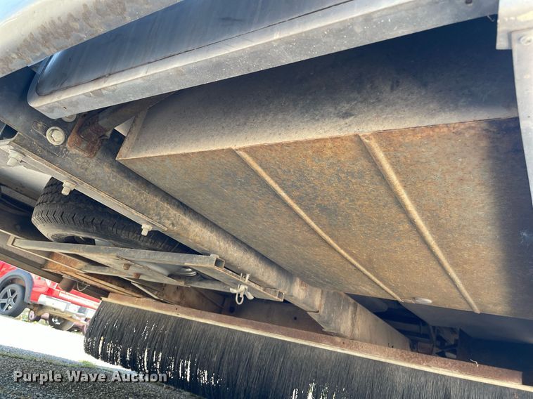 image for item LS9340 1995 Winnebago Minnie Winnie  RV