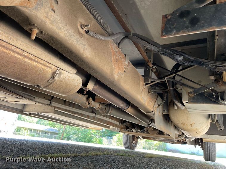 image for item LS9340 1995 Winnebago Minnie Winnie  RV