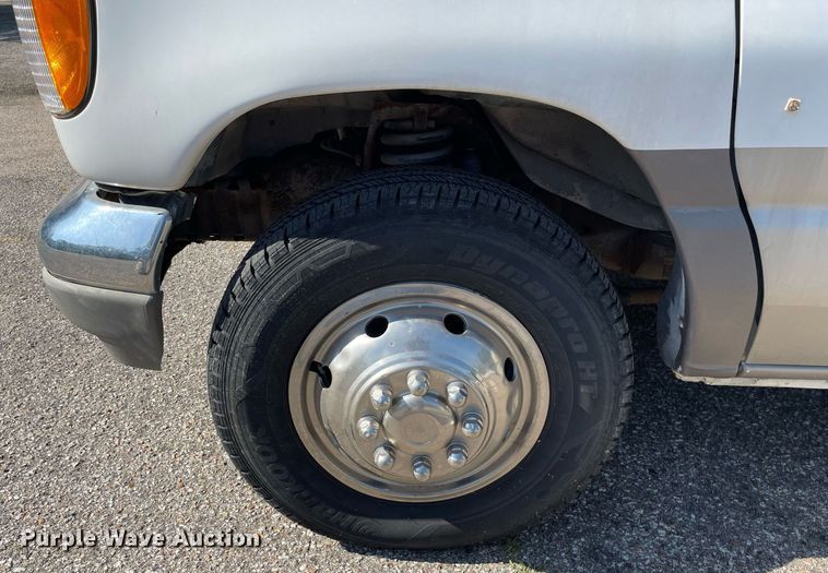 image for item LS9340 1995 Winnebago Minnie Winnie  RV