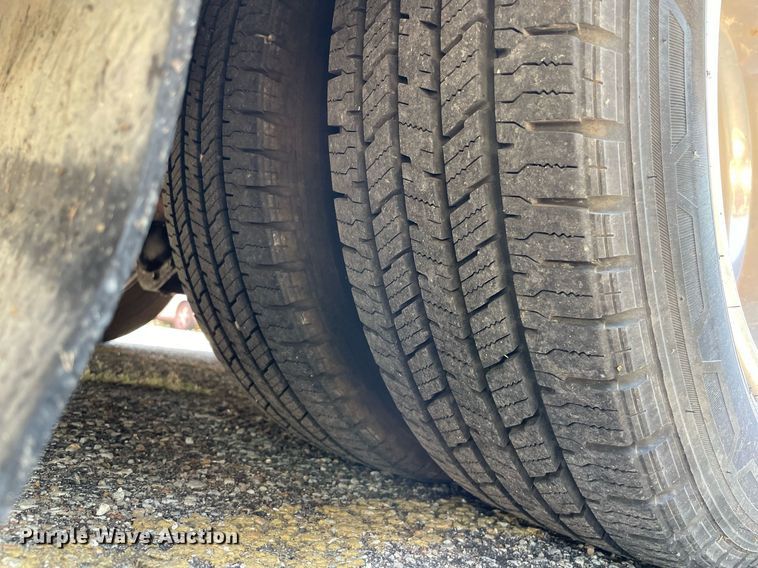 image for item LS9340 1995 Winnebago Minnie Winnie  RV