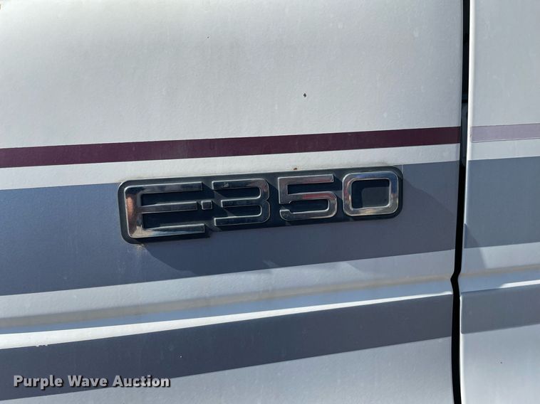 image for item LS9340 1995 Winnebago Minnie Winnie  RV