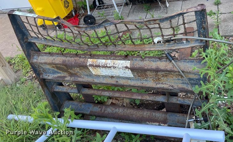 image for item LS9341 Skid steer forks