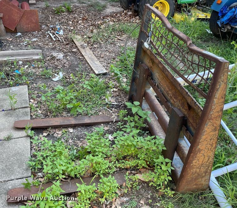 image for item LS9341 Skid steer forks