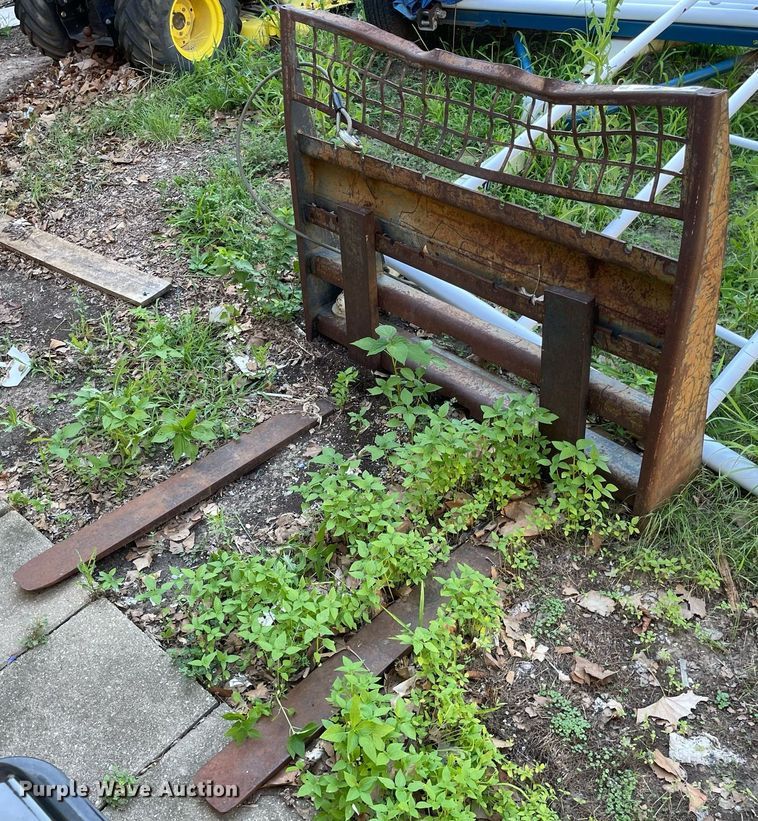 image for item LS9341 Skid steer forks