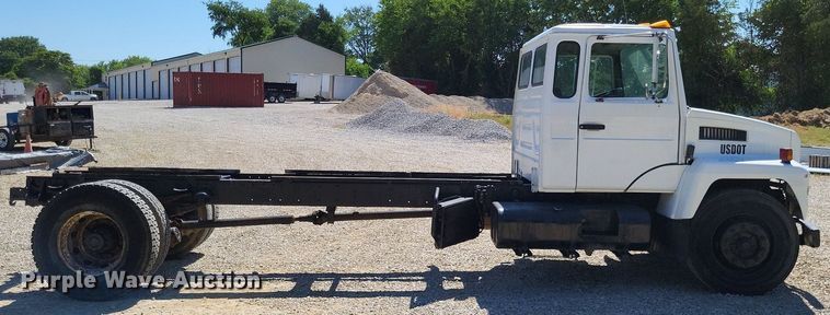 image for item LS9567 1997 Mack CS300P  truck cab and chassis