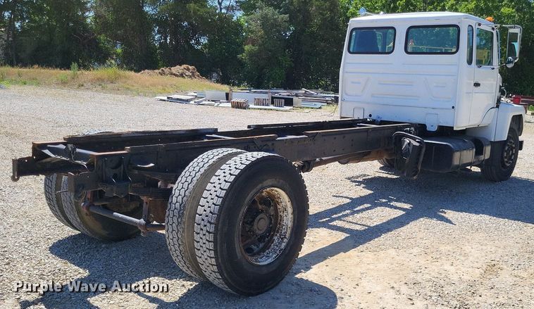 image for item LS9567 1997 Mack CS300P  truck cab and chassis