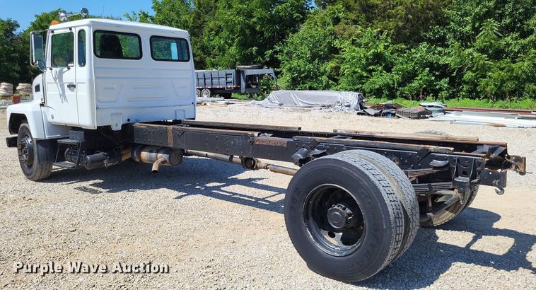image for item LS9567 1997 Mack CS300P  truck cab and chassis