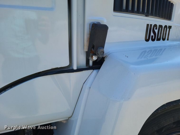 image for item LS9567 1997 Mack CS300P  truck cab and chassis