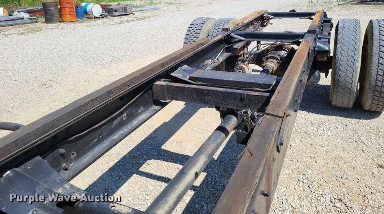 image for item LS9567 1997 Mack CS300P  truck cab and chassis