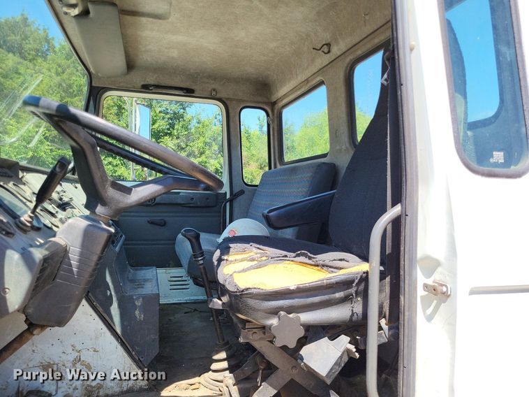 image for item LS9567 1997 Mack CS300P  truck cab and chassis