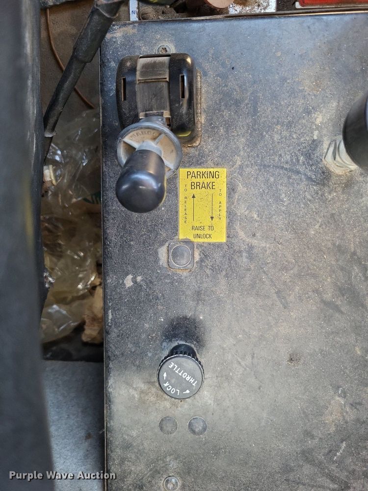 image for item LS9567 1997 Mack CS300P  truck cab and chassis