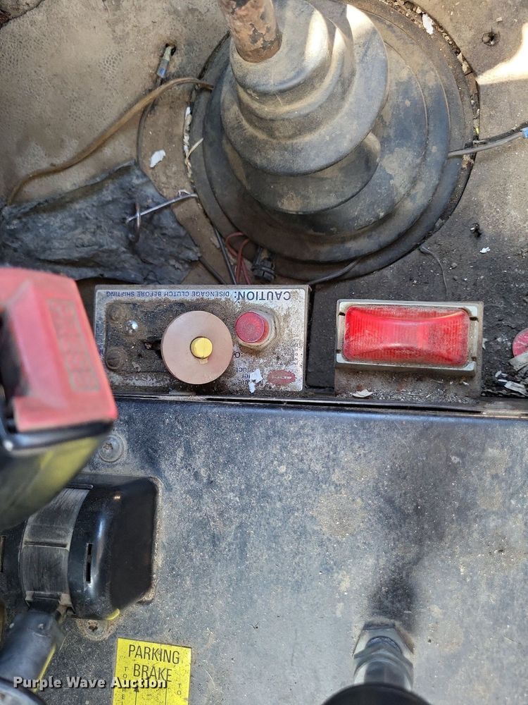 image for item LS9567 1997 Mack CS300P  truck cab and chassis