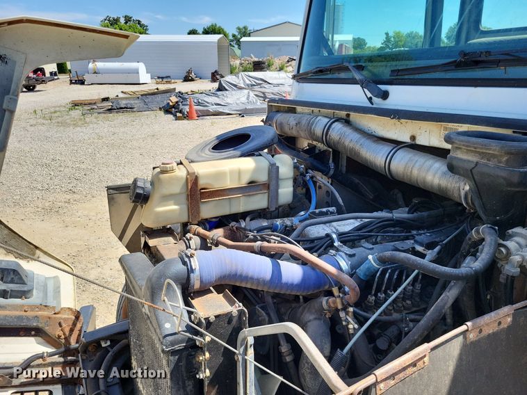 image for item LS9567 1997 Mack CS300P  truck cab and chassis