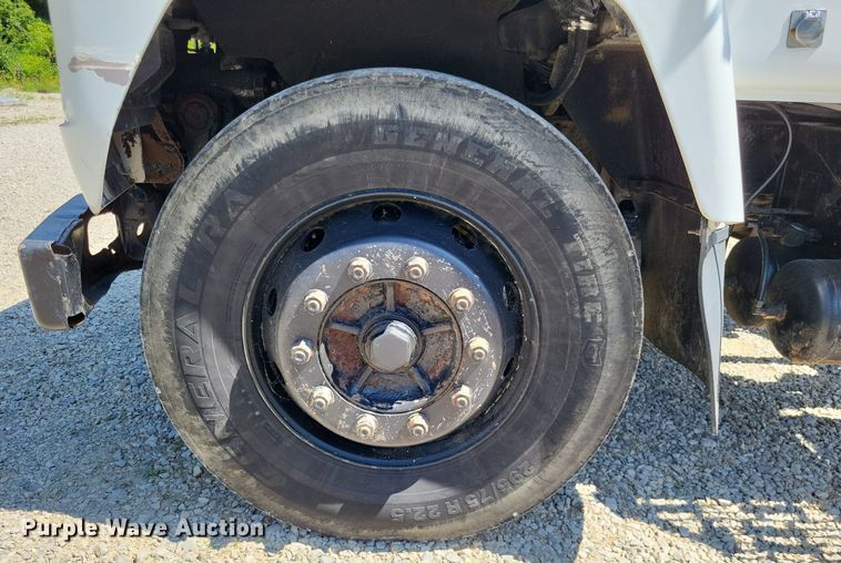 image for item LS9567 1997 Mack CS300P  truck cab and chassis